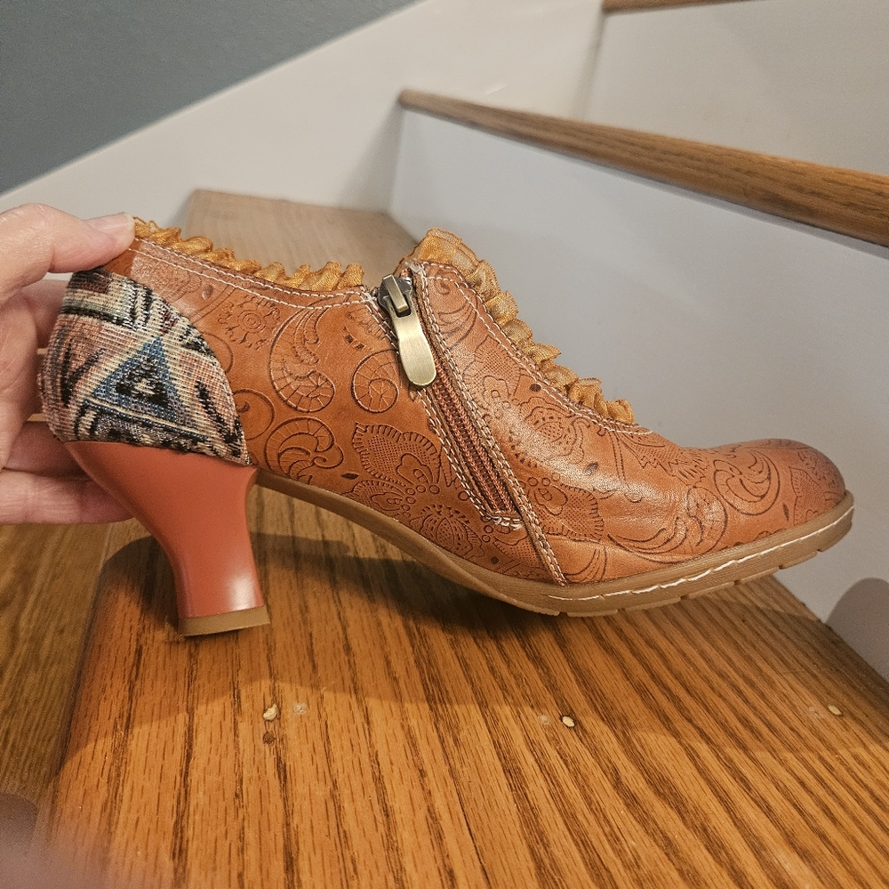 HEELS, "Vintage" Look - 42 - Picture 12 of 14